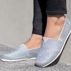 NWOB Toms Classic Lace Glitz Slip-On Shoe Sz 6B